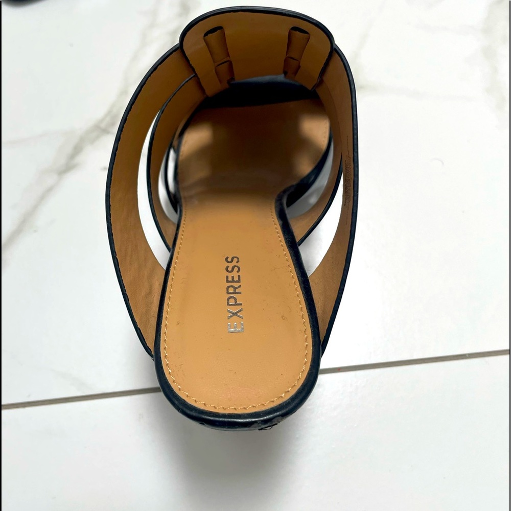 Like New with sticker! Express size 7 chunky heel - Picture 3 of 5